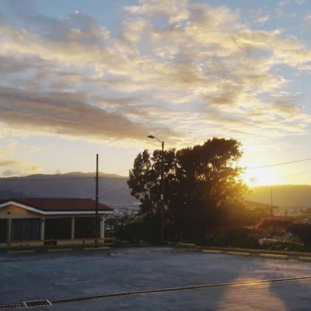 Hotel Las Brumas Cartago Zewnętrze zdjęcie