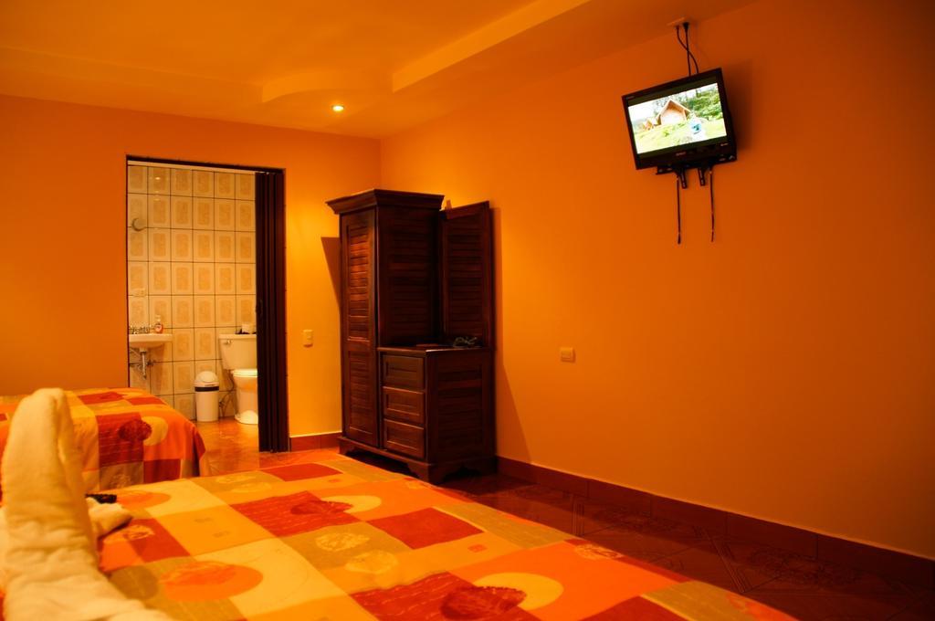 Hotel Las Brumas Cartago Pokój zdjęcie