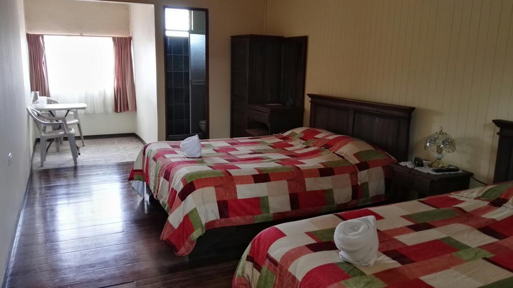 Hotel Las Brumas Cartago Zewnętrze zdjęcie