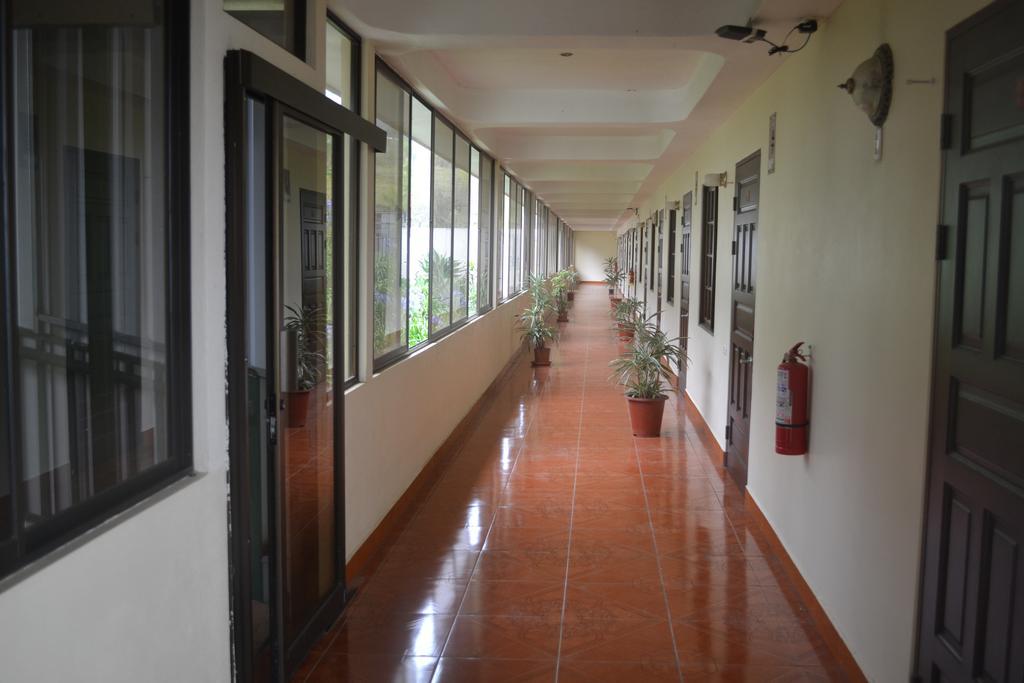 Hotel Las Brumas Cartago Zewnętrze zdjęcie
