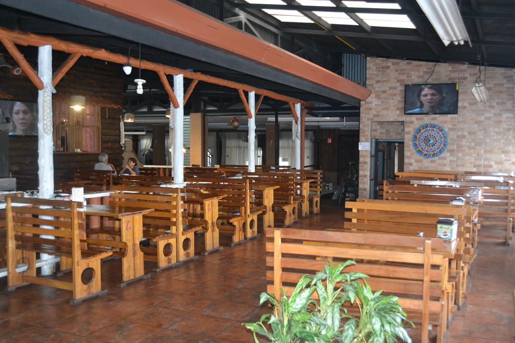 Hotel Las Brumas Cartago Zewnętrze zdjęcie