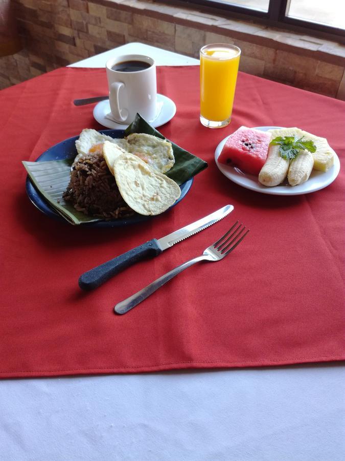 Hotel Las Brumas Cartago Zewnętrze zdjęcie