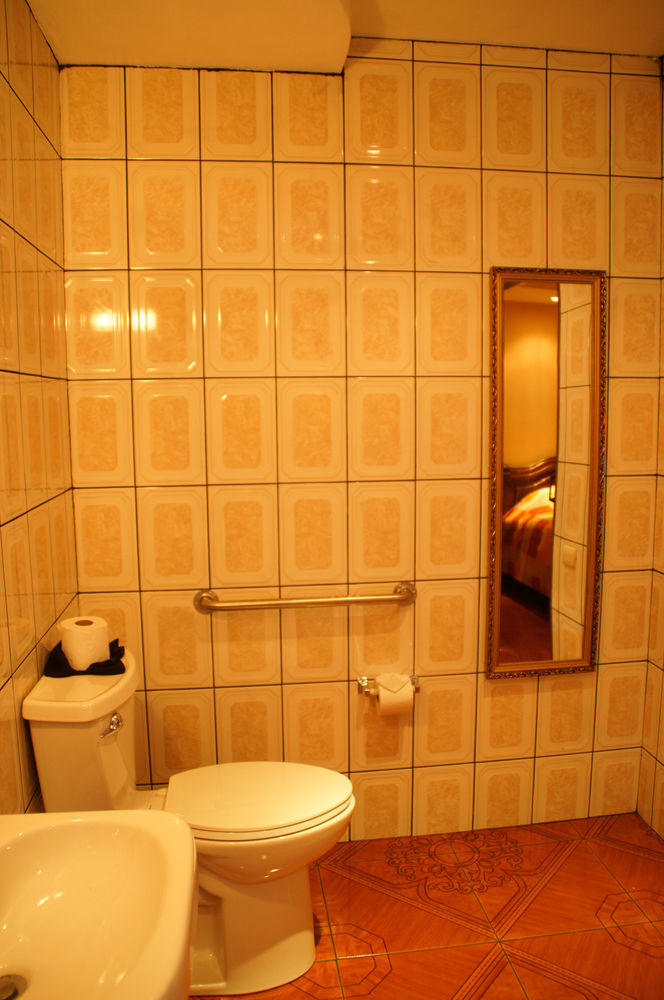 Hotel Las Brumas Cartago Zewnętrze zdjęcie