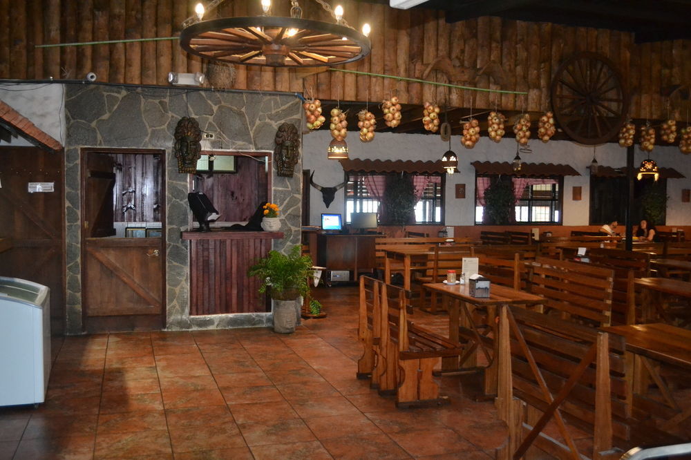 Hotel Las Brumas Cartago Zewnętrze zdjęcie