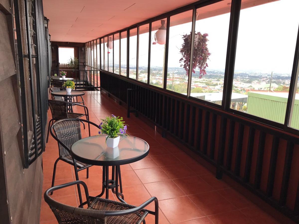 Hotel Las Brumas Cartago Zewnętrze zdjęcie